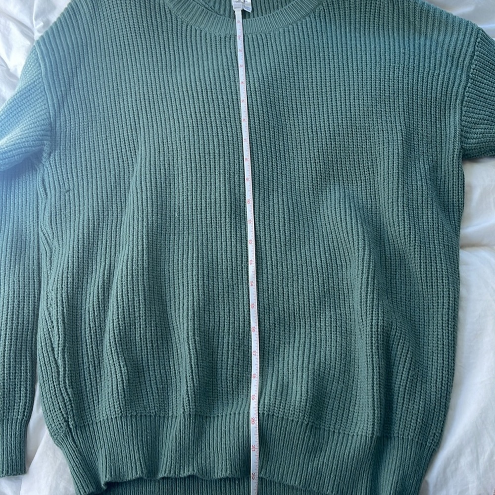 Woven Heart Women's Sweater - Picture 5 of 6